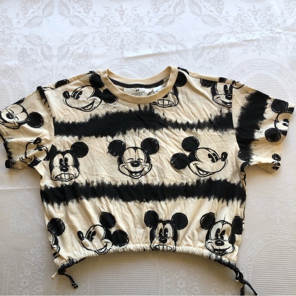 H&M Disney Mickey Mouse Black/Cream Graphics Cropped Shirt Girls Size 8-10 Top - Picture 15 of 15